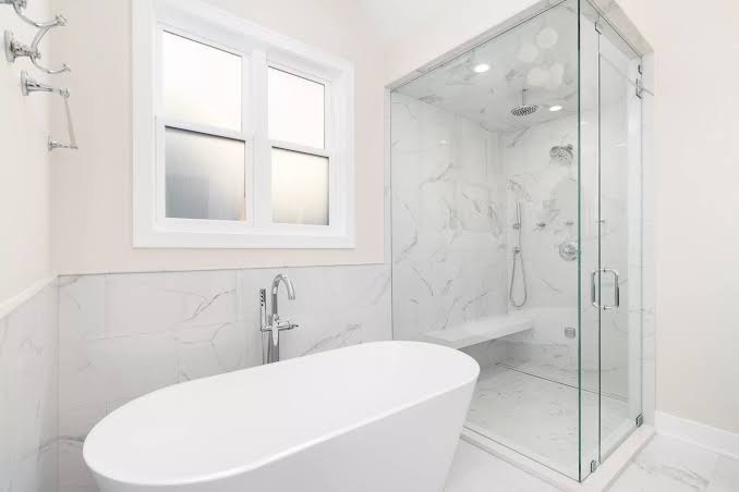 Bathtubs & Shower Tray
