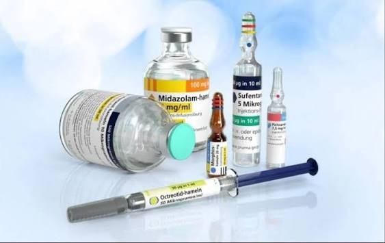 pharmaceutical injections .